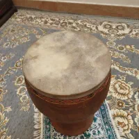 تمبک پوست شتر|سازهای سنتی|دهلران, |دیوار