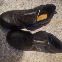 کفش کار ایمنی مارک کاوه سایز ۴۱ نو نو