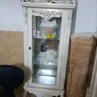یک عدد ویترین چوب راش در حد نو