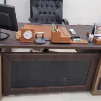 میز اداری شیک با کیفیت