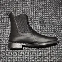 نیم پوت چرم اصلی3روزه کادو آوردن واسه پاهام کوچیکه