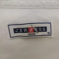 پیراهن|لباس|رودهن, |دیوار