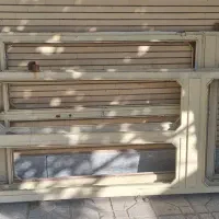 در و پنجره آهنی سالم با ابزار و تجهیزات