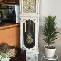 ساعت ایستاده سفید طلایی