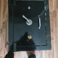 گاو صندوق کارکرده یک طبقه|ابزارآلات|مشهد, نیروی هوایی|دیوار