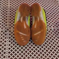 کتونی فوتبال،چرم‌مصنوعی بسیار محکم دور دوخت سایز۴۰|کیف، کفش، کمربند|تهران, خواجه نظام الملک|دیوار