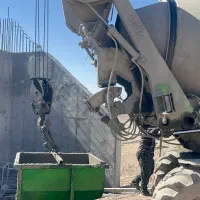 بتن ریزی و شفته آهک با اتومیکسر|خدمات پیشه و مهارت|دامغان, |دیوار