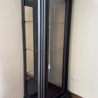 ویترین چوب گردو