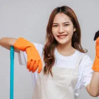 استخدام خانم برای امور منزل