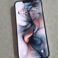 آیفون ۱۳ نرمال در حد نو