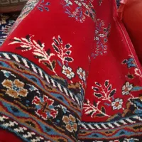 فرش کناره  قرمز رنگ