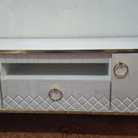 میز تلویزیون زیبا و تمیز