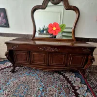 آینه و کنسول در حد