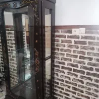 ویترین چوبی سالم و بسیار تمیز|بوفه، ویترین، کنسول|قم, زاد|دیوار