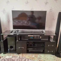 تلویزیون با میز و سینما خانواده
