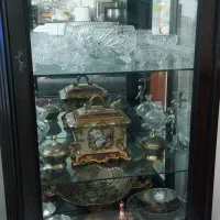 بوفه قهوه ای