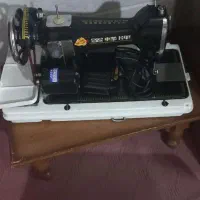 چرخ خیاطی همراه میز