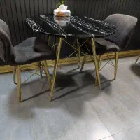 میز و دو عدد صند