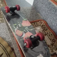 اسکیت نونو اصلا استفاده نشده نایلونش روش هستش