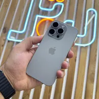 اپل iPhone 15 Pro با حافظهٔ ۲۵۶ گیگابایت