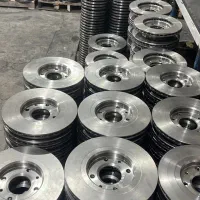 کارگر ساده اقا برای کار در کارخانه قطعات خودرو