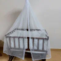 تخت گهواره ای نوزاد