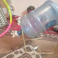 گالن آب سقا با پایه و سرشیر