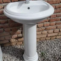 روشویی به همراه شیراهرمی وکاسه توالت