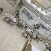 به یک نفر خانم جهت تبلیغات رستوران بصورت حضوری