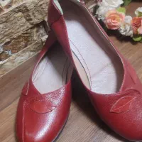 کفش چرم طبیعی رنگ‌ قرمز سایر ۴۰