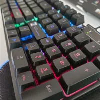 کیبورد گیمینگ RGB برند R8