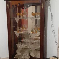 بوفه تمیز و اینه دار