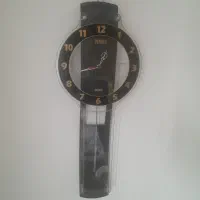 ساعت دیواری آونگ دار