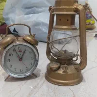 چراغ و ساعت قدیمی سالم