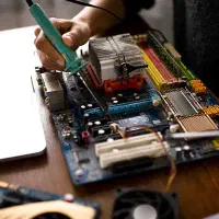 خدمات کامپیوتر در محل|خدمات رایانه‌ای و موبایل|اندیشه, اندیشه فاز ۳|دیوار