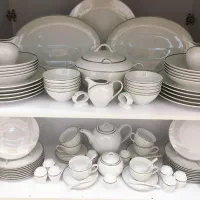 سرویس چینی ۱۸ نفره کامل