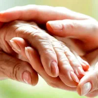 استخدام پرستار شبانه روزی
