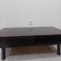 میز جلوی مبلی