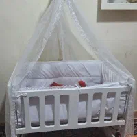 گهواره کنارتختی