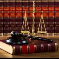 وکیل پایه یک دادگستری