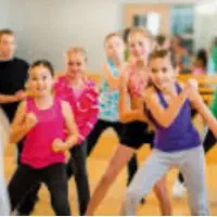 زومبا(بانوان و کودکان)