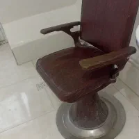 یک عدد صندلی آرایشگاه مردانه سالم سالم