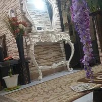 پایه و قاب خالی آینه