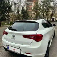 آلفا رومئو جولیتا