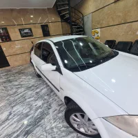 مگان مدل ۸۹ اتوماتیک