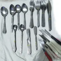قاشق چنگال . چاقو