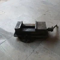 گیره سنگین تراشکاری قدیمی|ابزارآلات|اندیشه, شهرک کوثر|دیوار