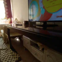 میز چوبی ۲ متری|میز و صندلی غذاخوری|تهران, فلسطین (میدان انقلاب)|دیوار