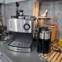 اسپرسوساز خانگی همراه با آسیاب قوی