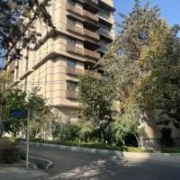 قیطریه*۲۰۰متر*۳خواب مستر*نوساز*۲پارکینگ